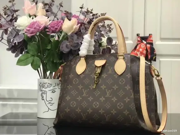 RIVOLI MM LOUIS VUITTON 0430